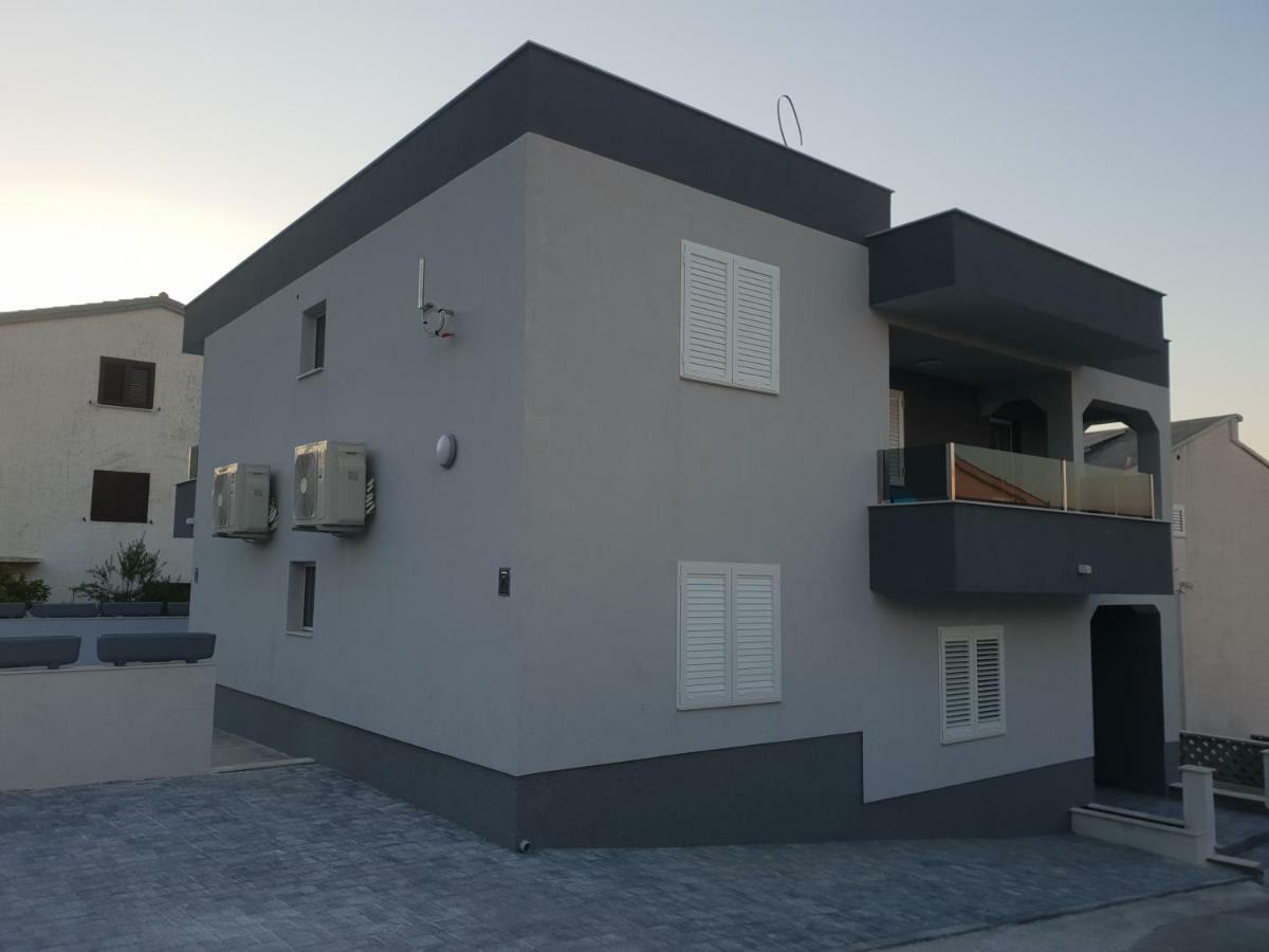 Villa Freya - Vacation House Slatine Exterior photo